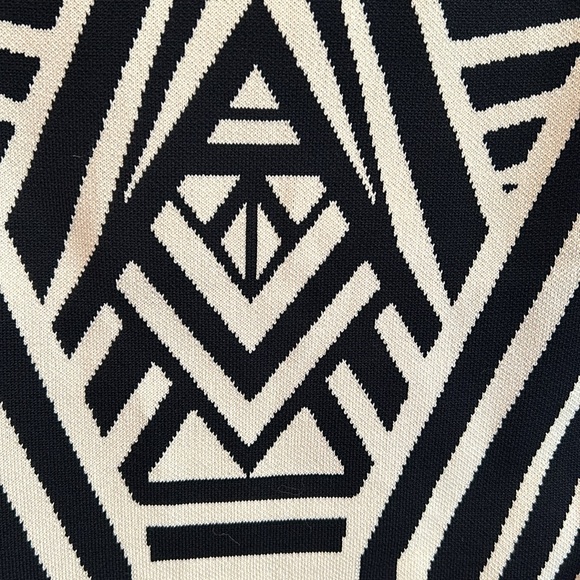 Forever 21 Body-Con Geometric Dress NWOT - Black and Tan, Size Medium - Picture 6 of 10